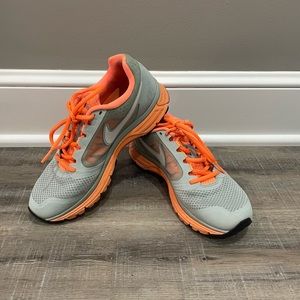 NIKE Zoom Vomero+ 8 Sea Spray/White/Atomic Orange Running Shoe